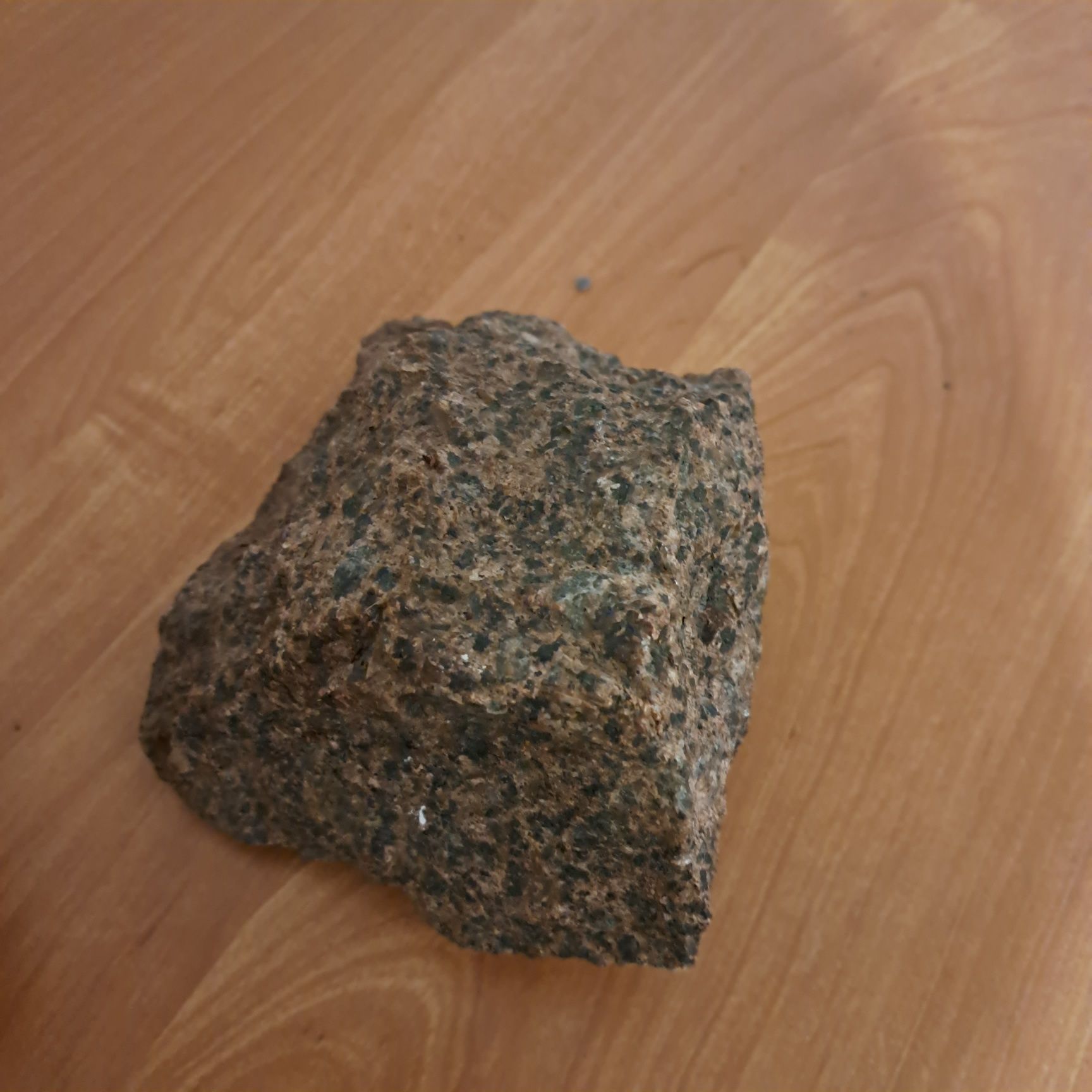 Kamienie wulkaniczne i granit do akwarium/ terrarium
