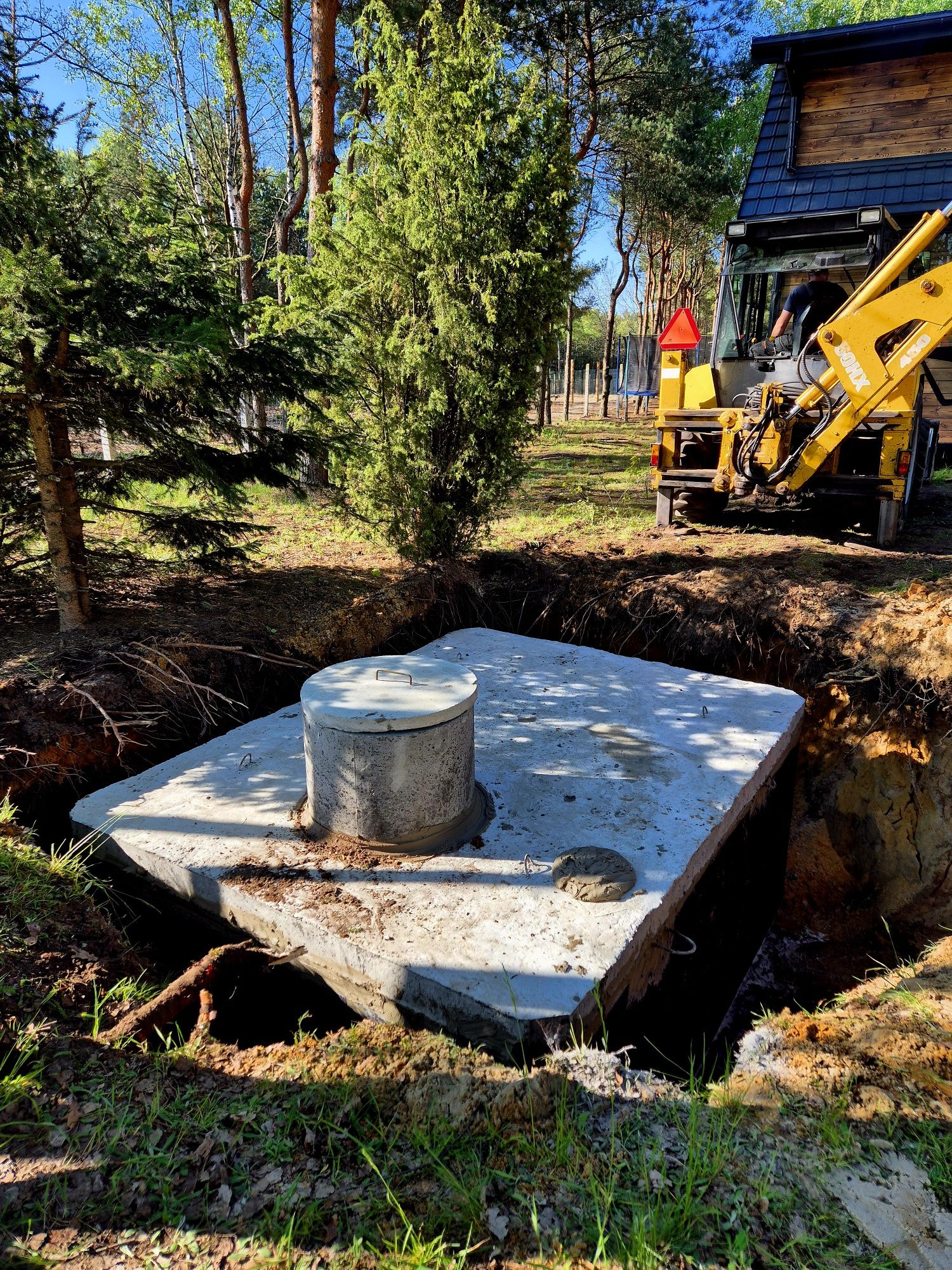 Szambo Betonowe Zbiornik Na Deszczówkę PIWNICA Kanał 10m3 Dzierżenin