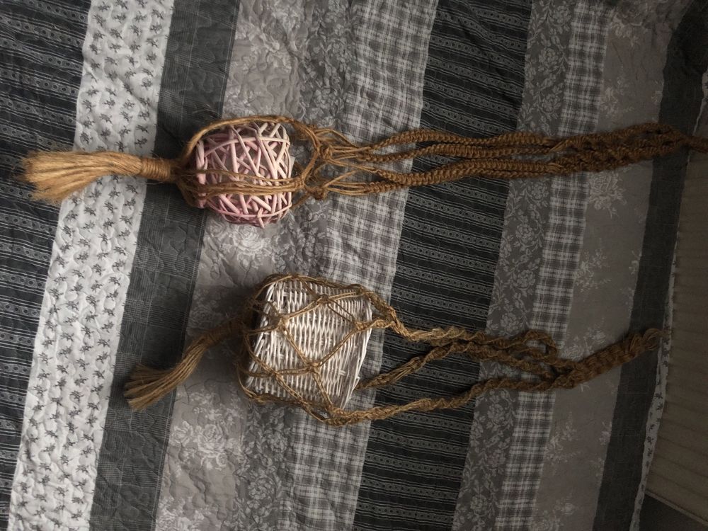Dwa długie kwietniki sznurkowe Prl makrama sizal agawa vintage 110 90