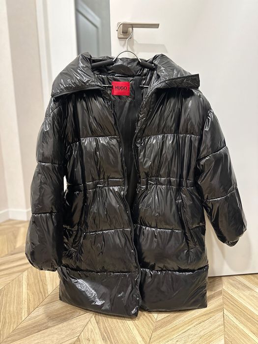 Пуховик жіночий Hugo Boss (оверсайз модель)