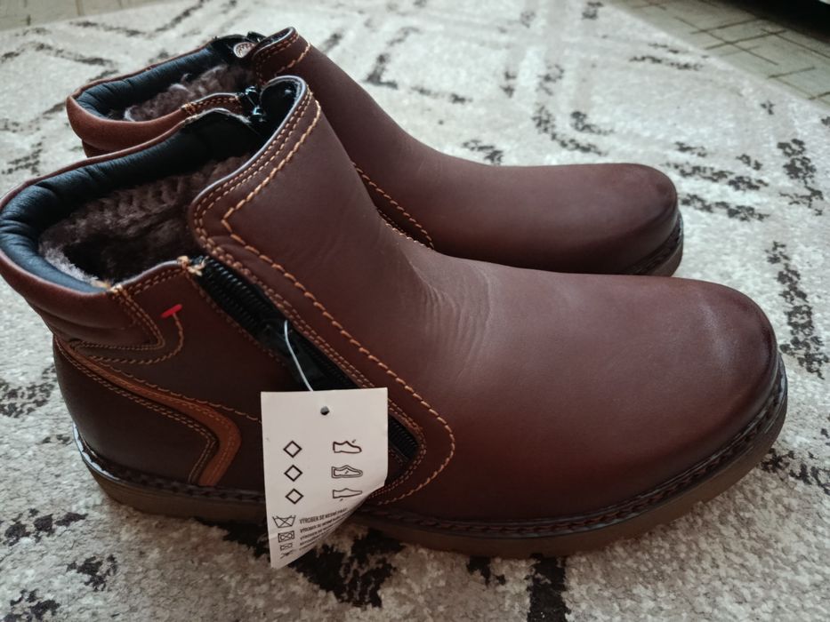 Продам зимние ботинки.