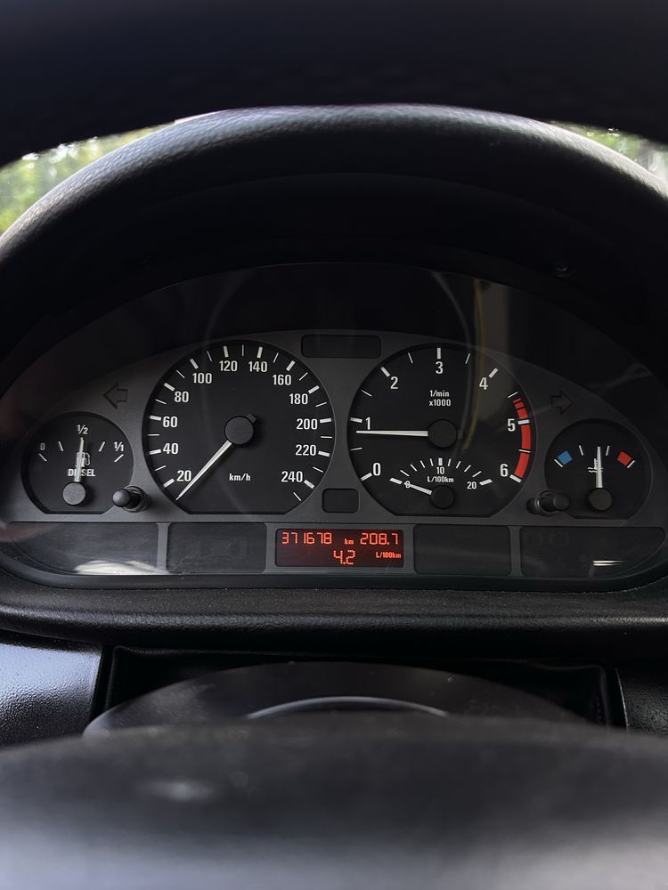 Продам BMW e46 320d механика, рестайл