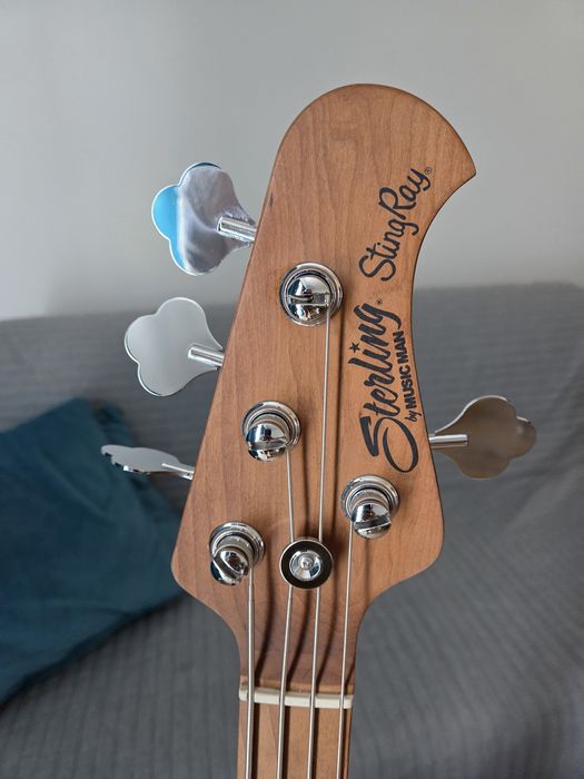 Sterling Stingray Ray34
