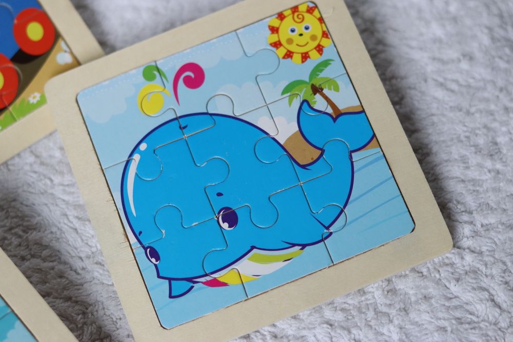 Пазл дерев'яний з 9 елементів.