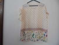 T-shirts de mulher muito bonita