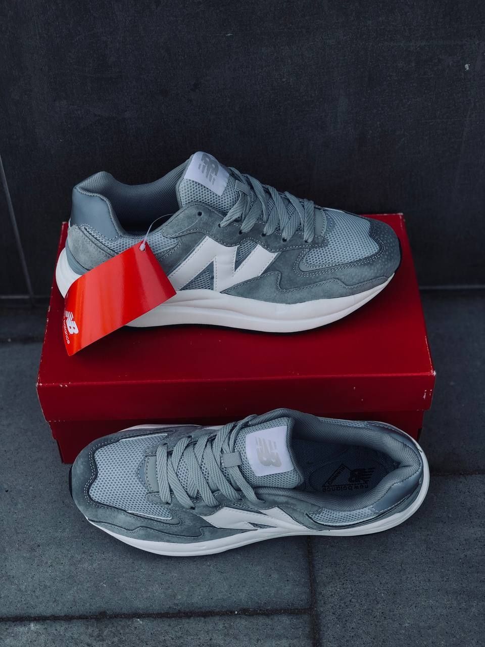 Мужские кроссовки New Balance Серые спортивные кроссовки New Balance