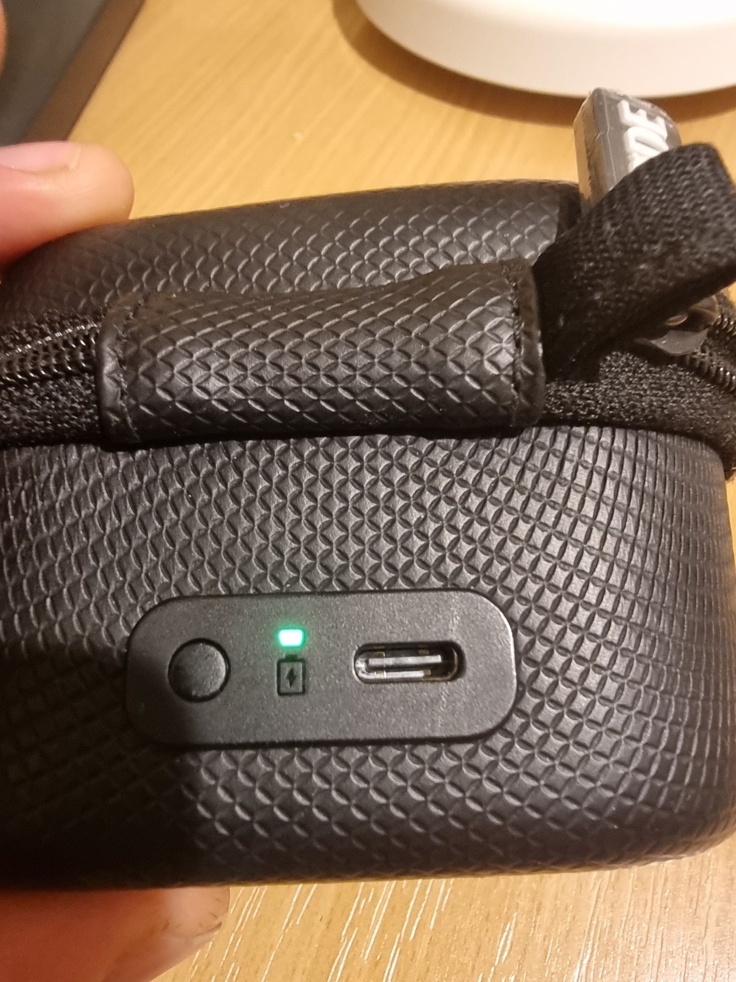 Etui ładujące RODE do systemu mikrofonowego Wireless pro