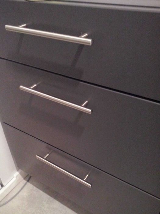 Uchwyt metalowy do mebli rozstaw 160 mm