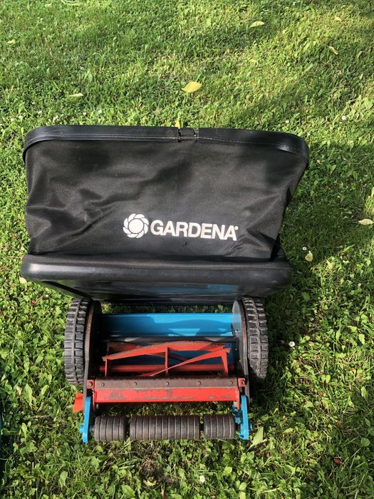 Газонокосарка GARDENA 300