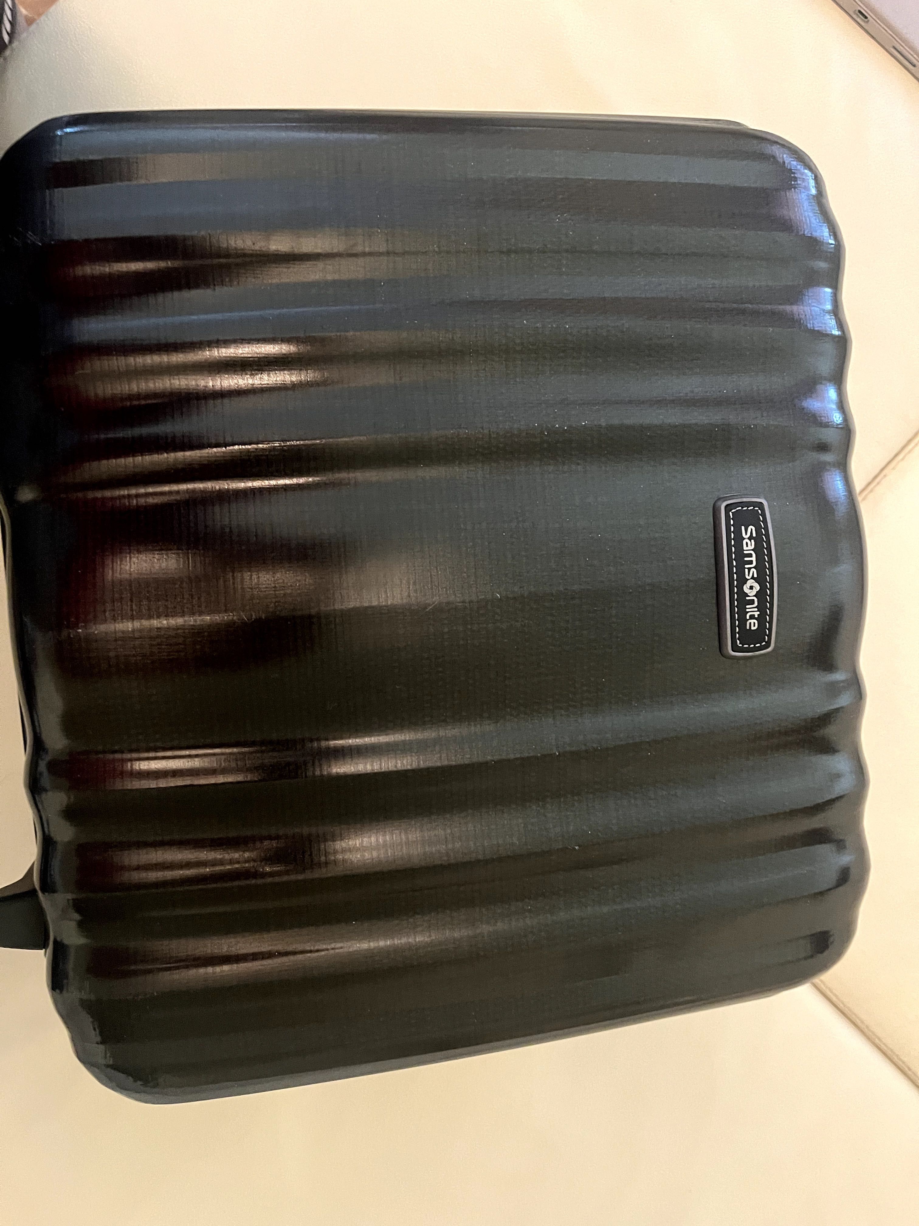 Samsonite Lite 15.6" Cube DLX Rolling Tote