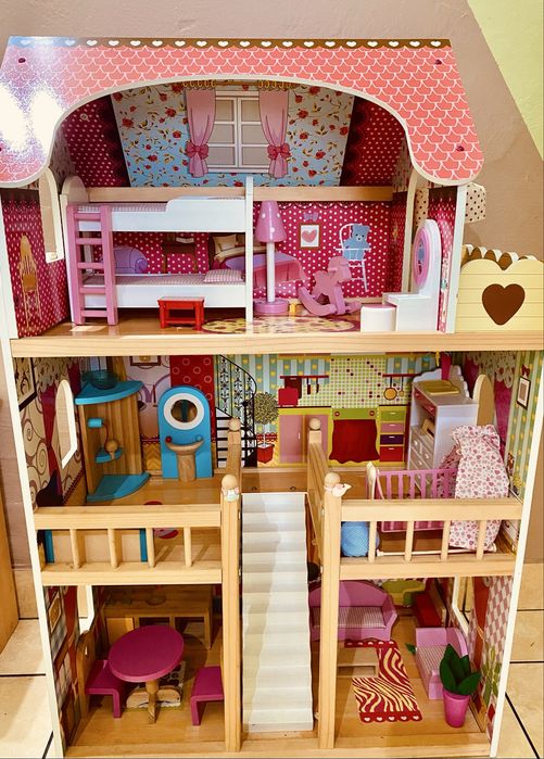 Domek dla lalek drewniany