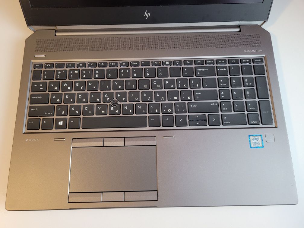 HP ZBook 15 G6 15.6" FHD  i7-9750H/16GB/256GB/Quadro T1000(GTX 1650)