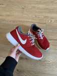 Bordowe czerwone materiałowe sportowe buty rozmiar 37,5 Nike Roshe Run