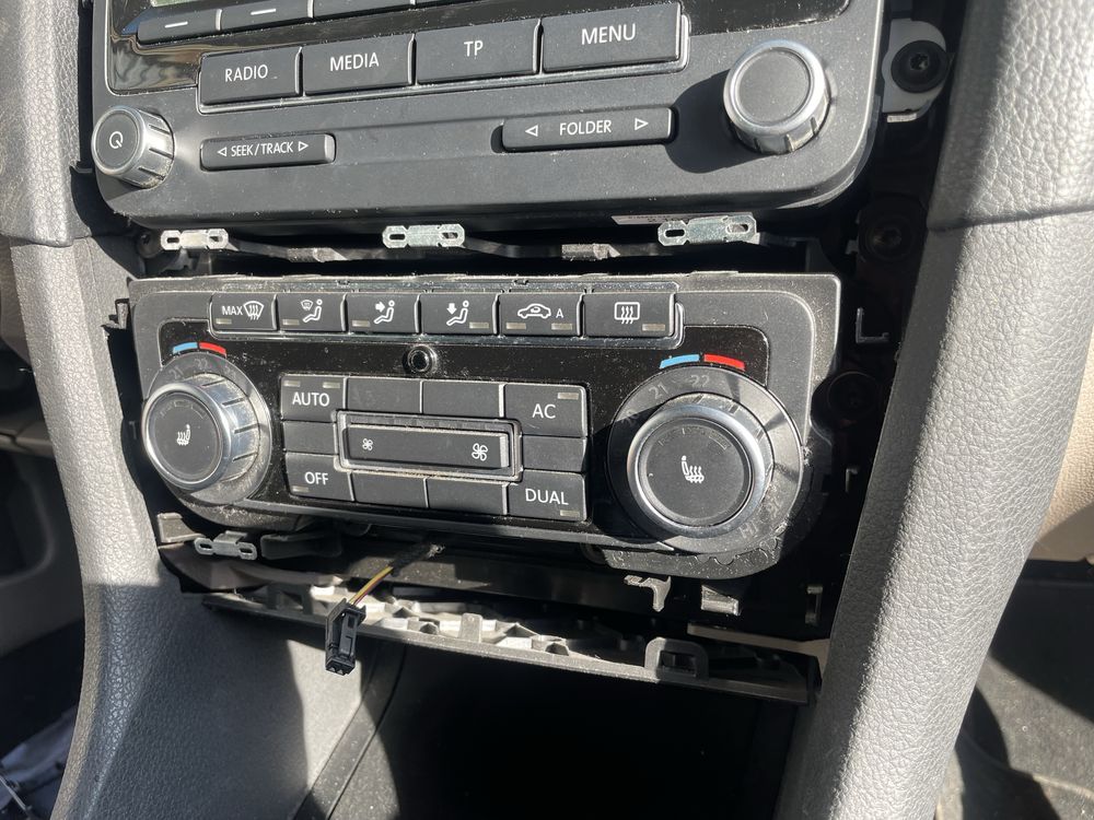 Vw golf VI panel klimatyzacji ładny sprawny grzane fotele