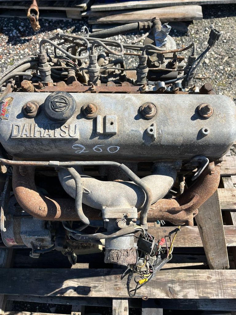 2 Motores Daihatsu Completos para Jipe Portaro (vende se o conjunto)