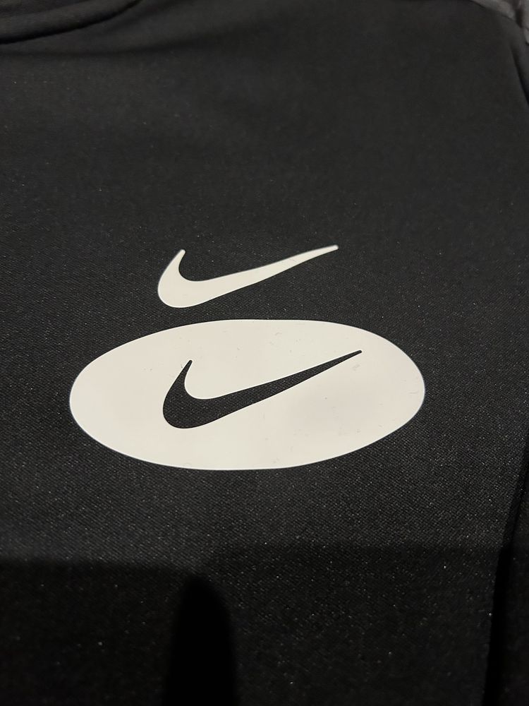 Czarna bluza zapinana Nike Nowa bez metki