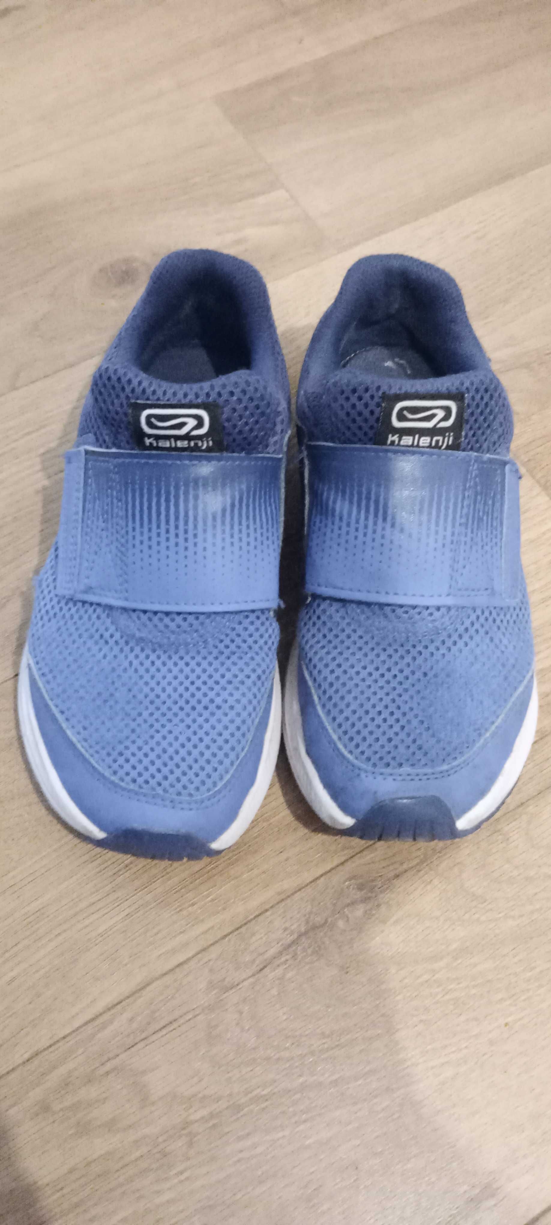 Buty Kilenji, na wf, do szkoły, rozmiar 34, Decathlon. Biała podeszwa
