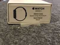 Apple Watch Series 3 38mm — для запчастин / ремонт