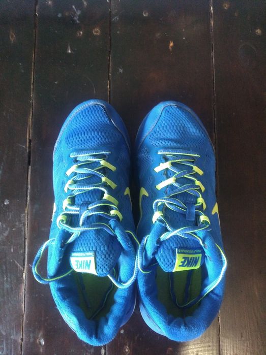 Кроссовки 39 размер.