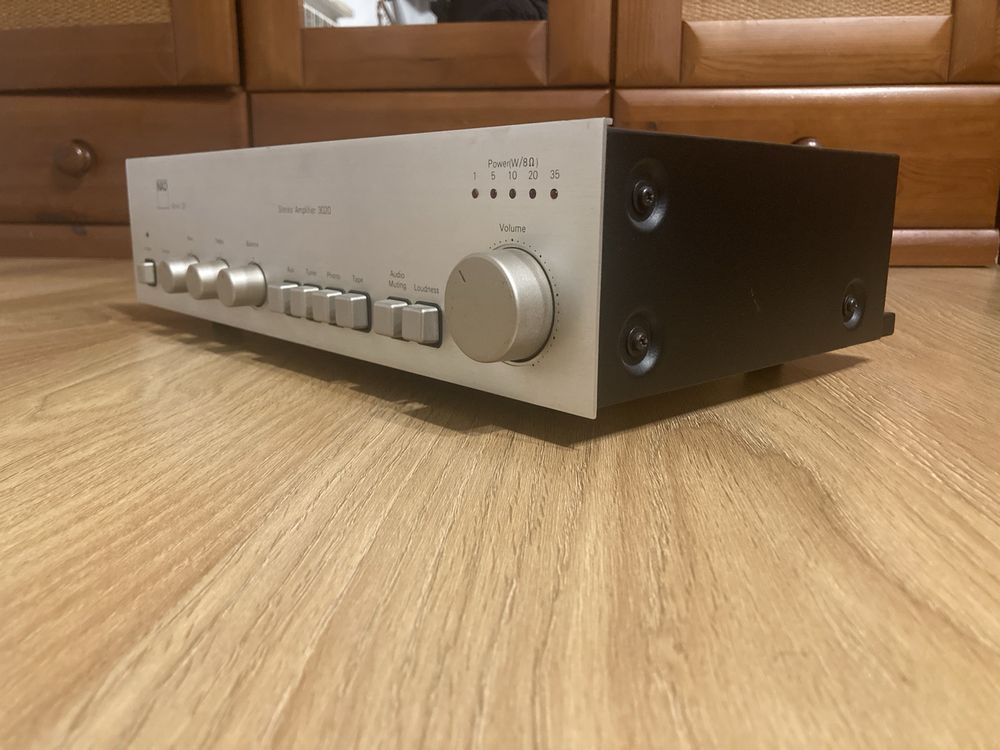 Wzmacniacz NAD3020, Silver, idealny