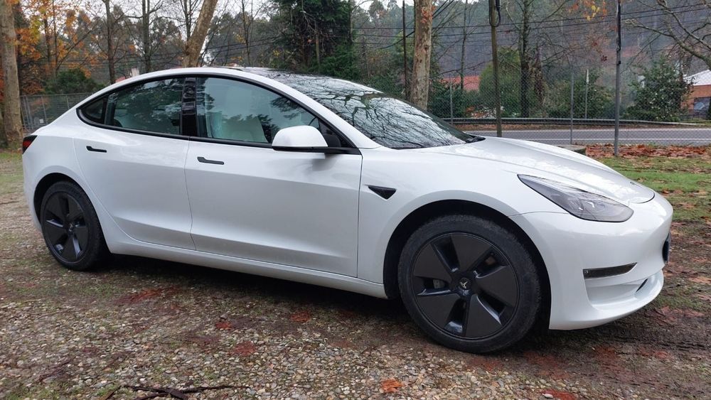 Tesla Model 3 Long Range AWD Dual Motor