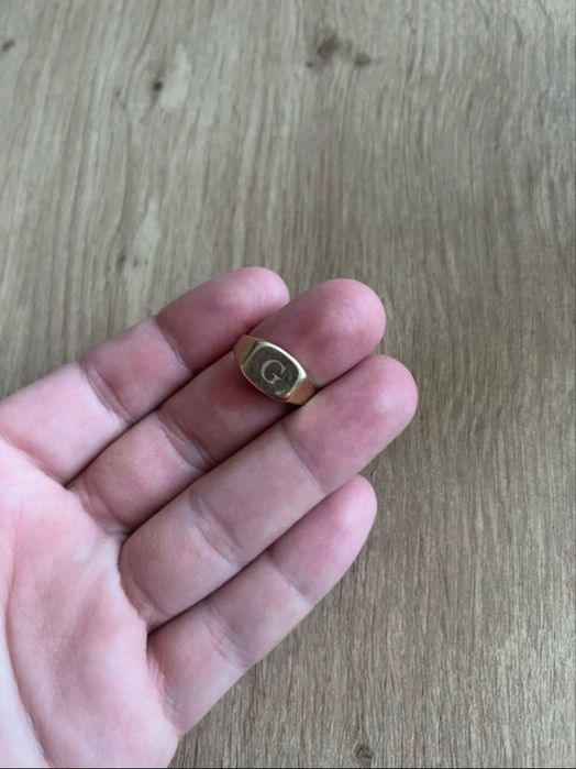 Złoty sygnet meski.