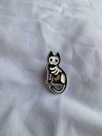 Przypinka pin pins wpinka broszka kot szkielet horror halloween emo