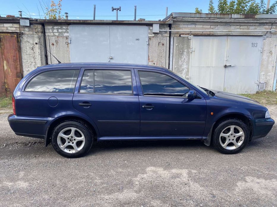 Продам Skoda Octavia универсал