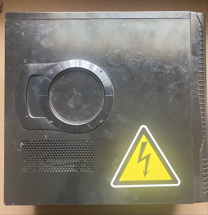 Продам старий компʼютер збірка 2015 року