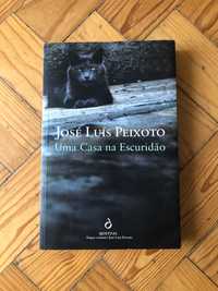 Uma casa na escuridão - Livro José Luís Peixoto