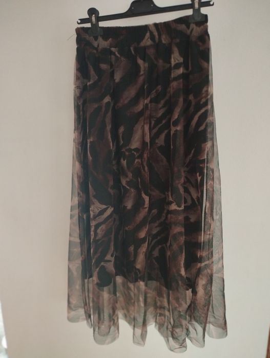 Nowa świwtns  włoska spódnica z woalem długa