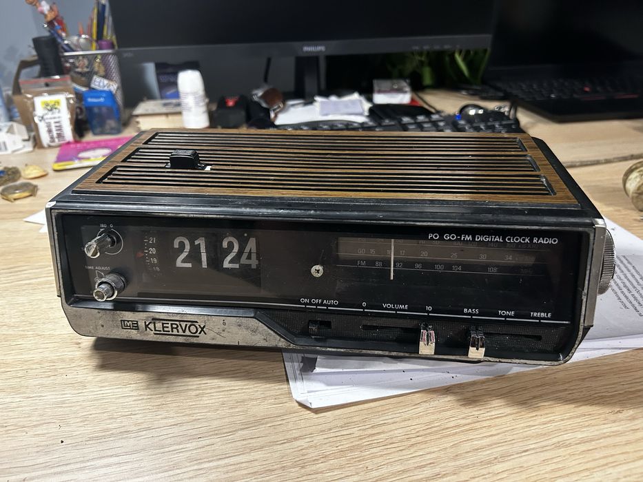 Radiobudzik klapkowy LME Klervox