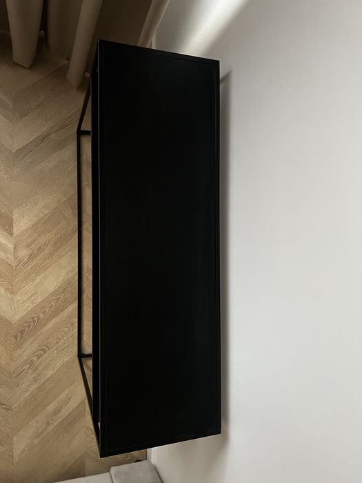 Czarna konsolka drewniano-metalowa