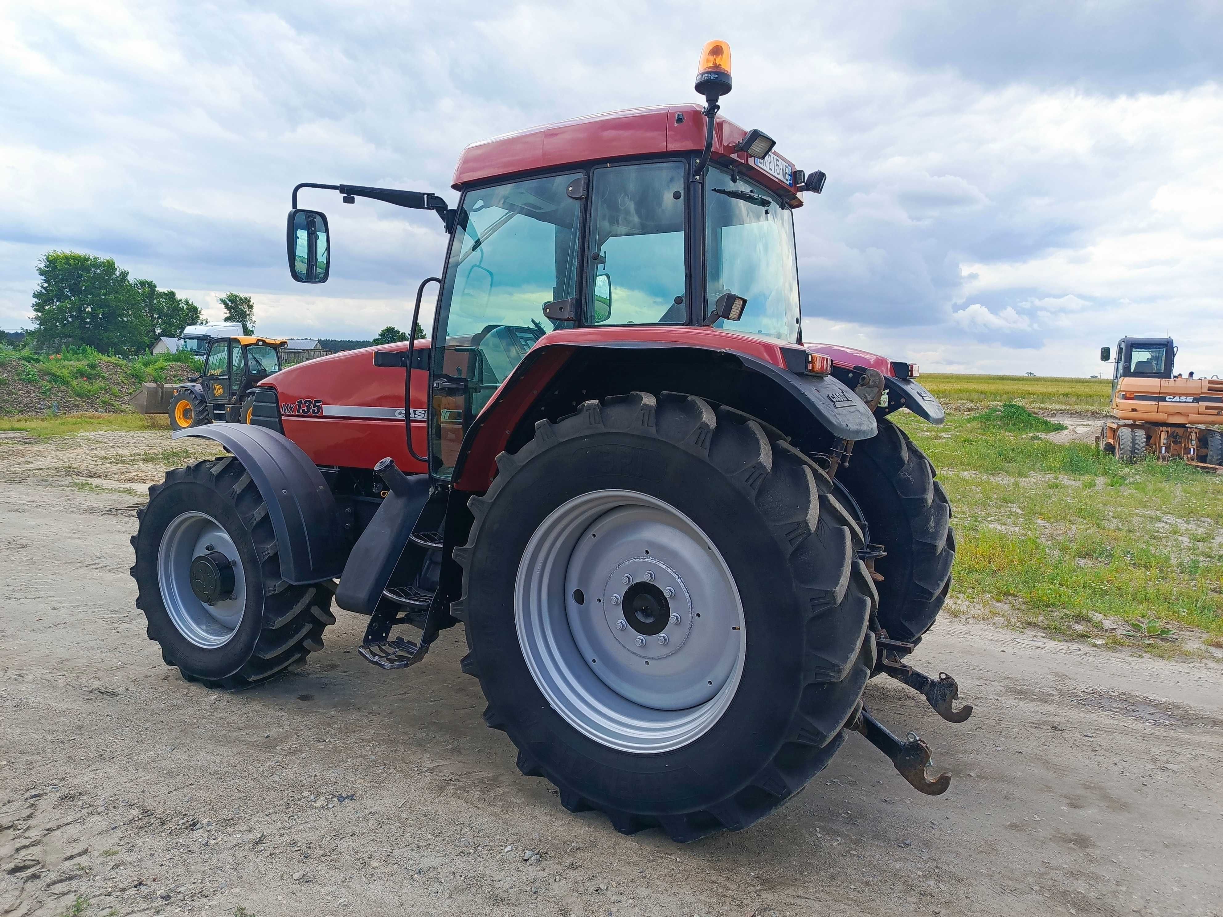 Ciągnik case mx135