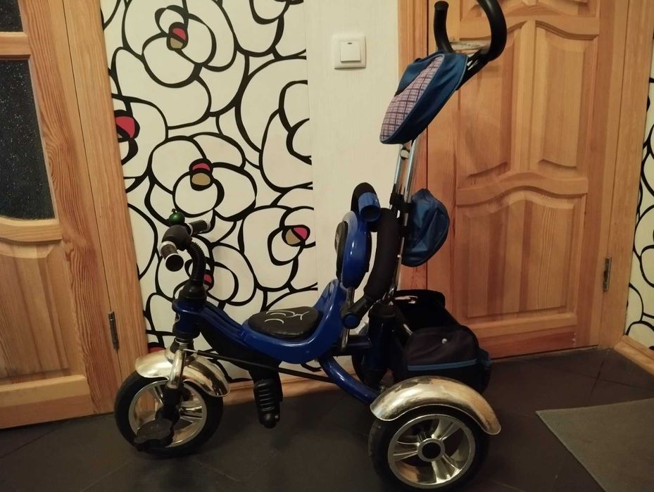 Дитячий велосипед Lexus trike  з ручкою