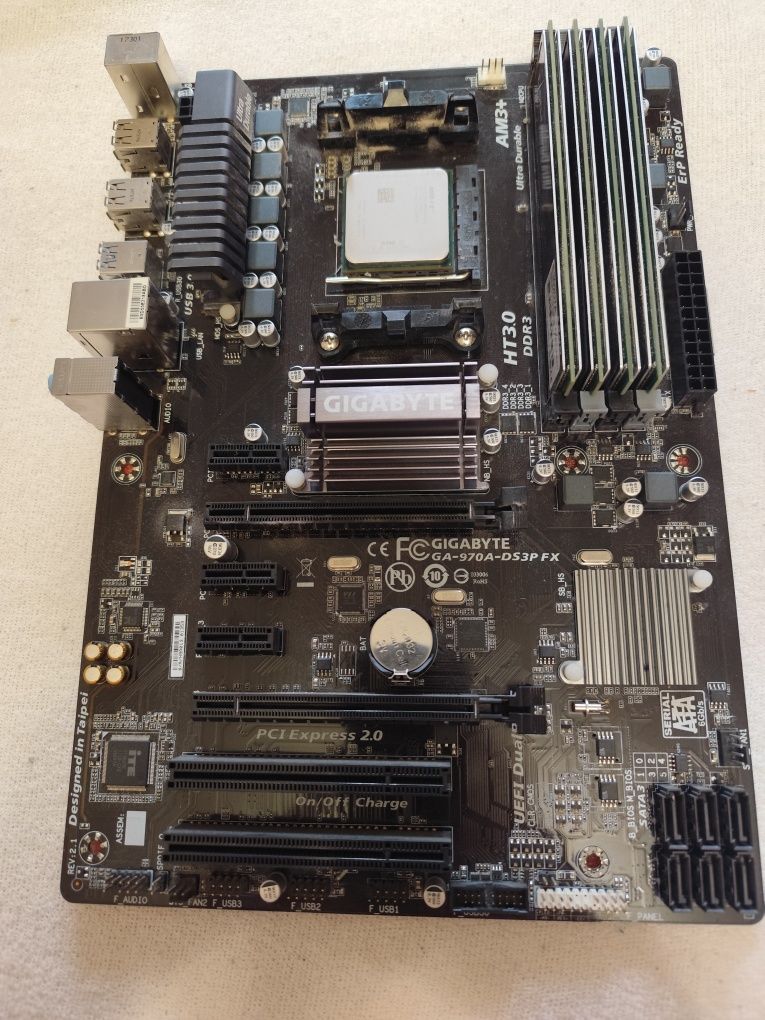 Комплект: материнская плата Gigabyte GA-970A-DS3P FX+ОЗУ+Процессор