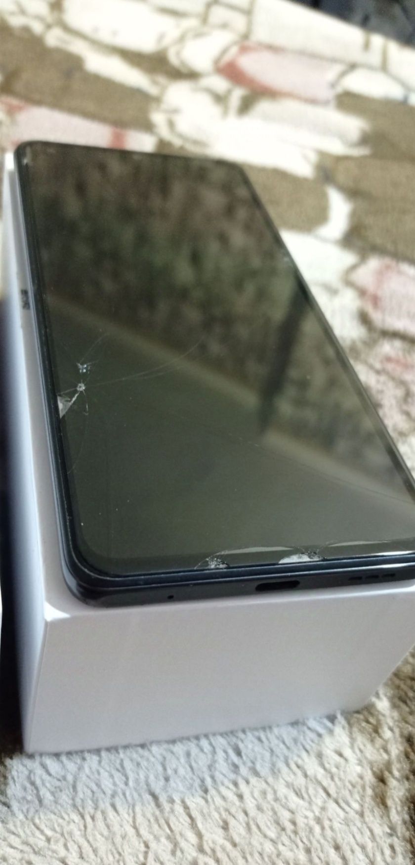 Продам Redmi Note 10 pro 6+5/128