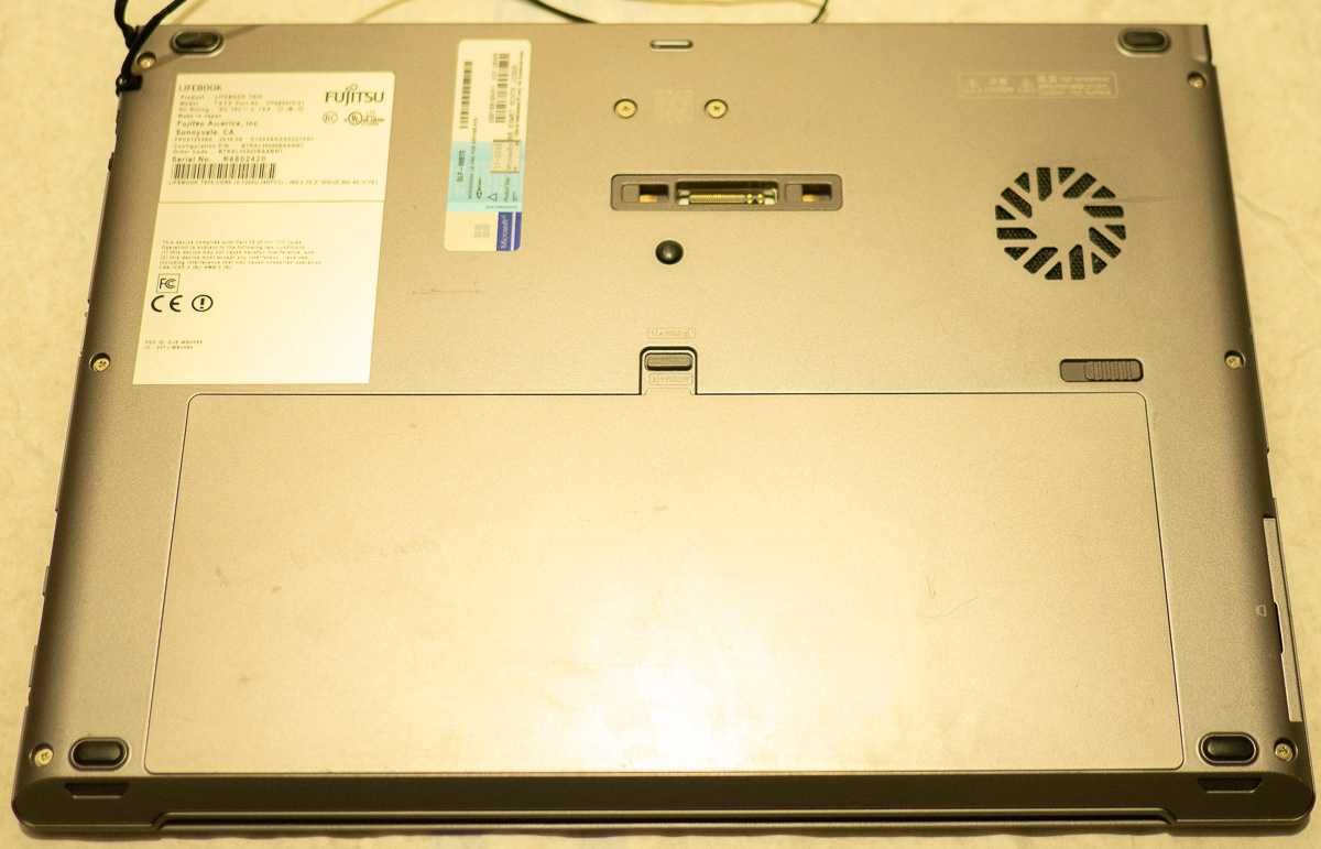 Fujitsu T935 Wacom WQHD 2560x1440 i5-5200 Метал Трансформер сенсор