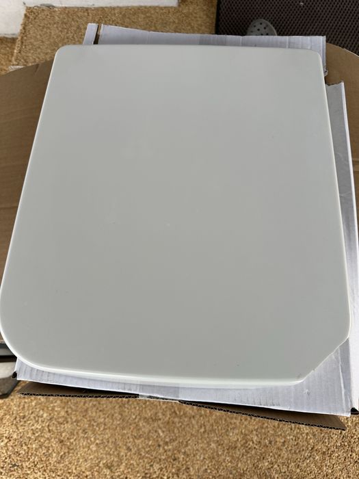 Унітаз підвісний Villeroy & Boch Omnia Architectura (зламана кришка)