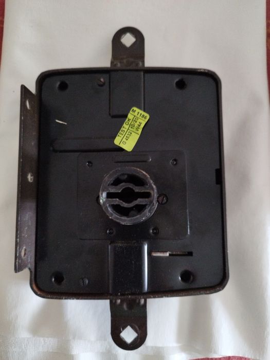 Fechadura CISA com 4 trancas