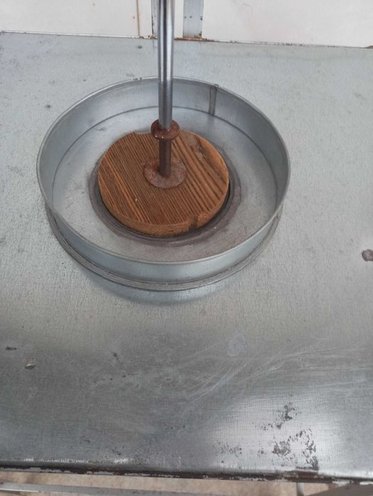 Máquina de encher alheiras