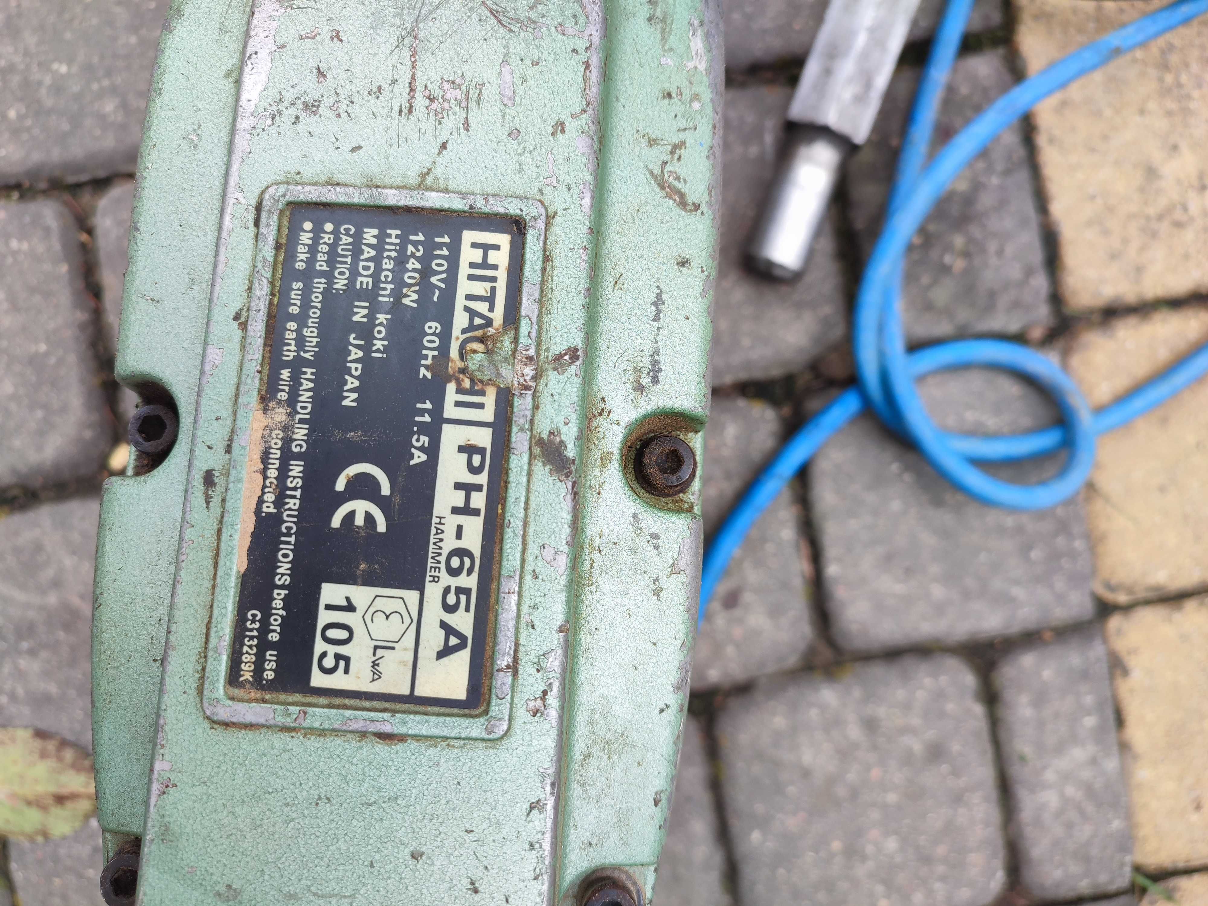 Młot wyburzeniowy Hitachi PH-65A + kostka 220-110