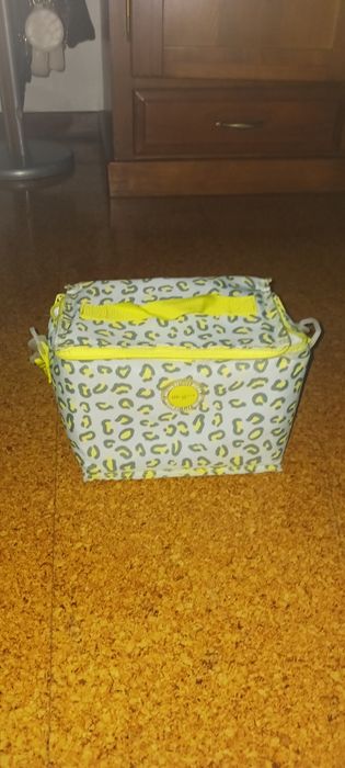 Vendo lancheira nova