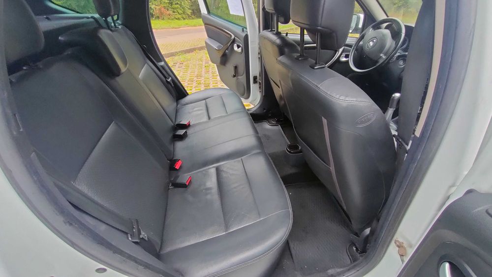 Dacia Duster 1.6 16V 4x2 Prestige + LPG