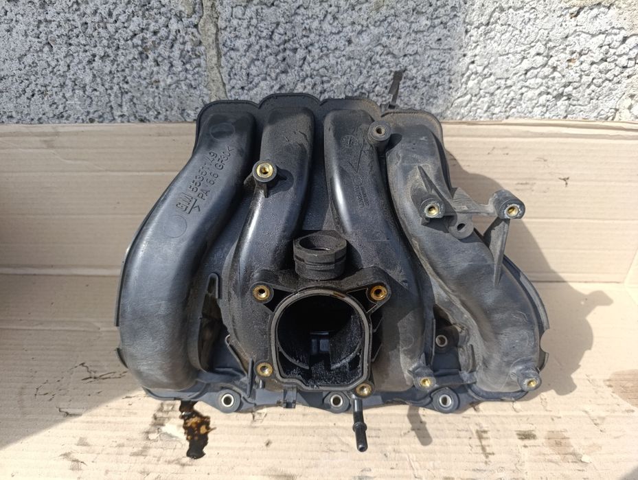 Колектор впускний z22se opel Vectra Astra Zafira