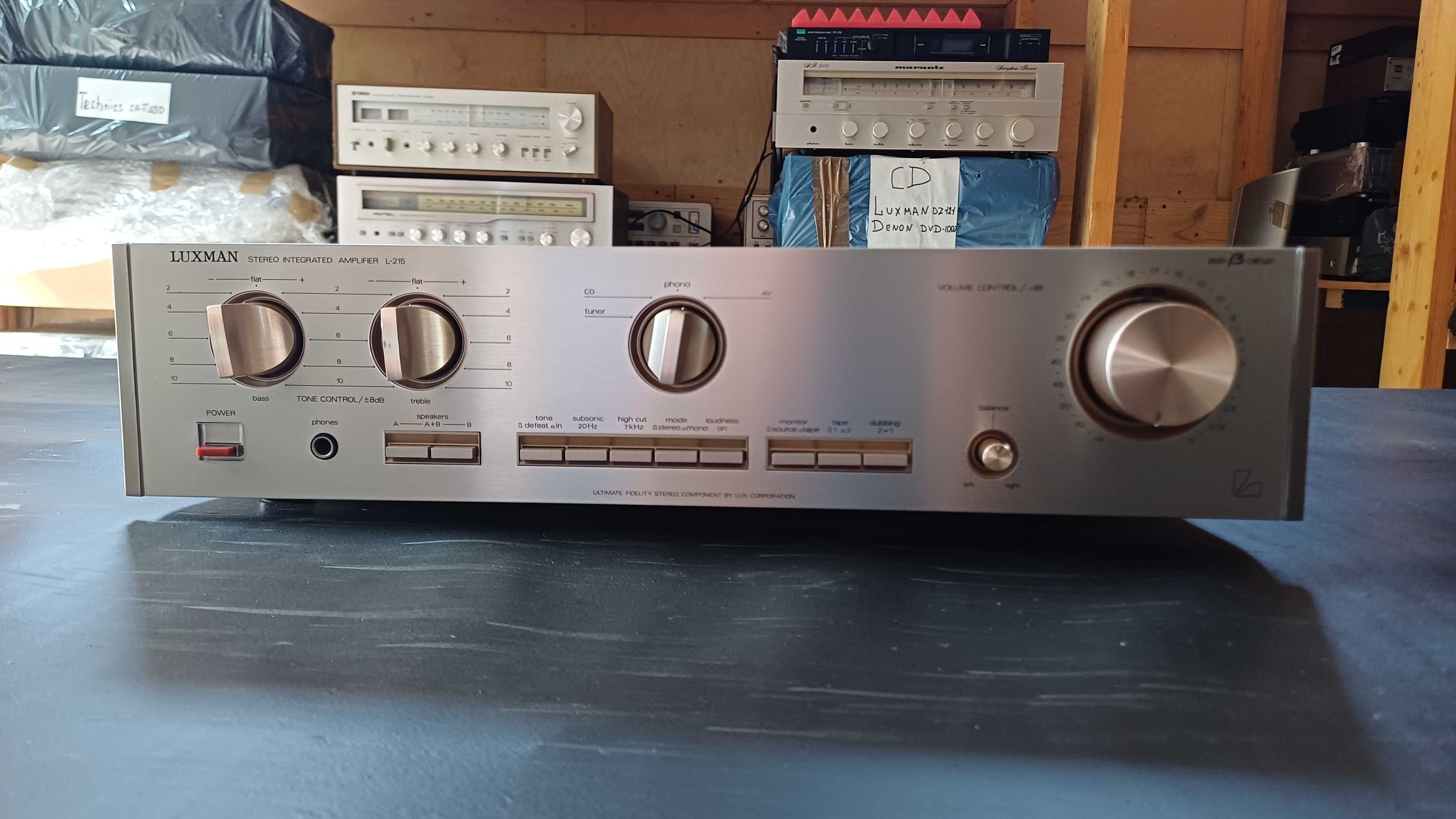 Wzmacniacz  LUXMAN  L-215