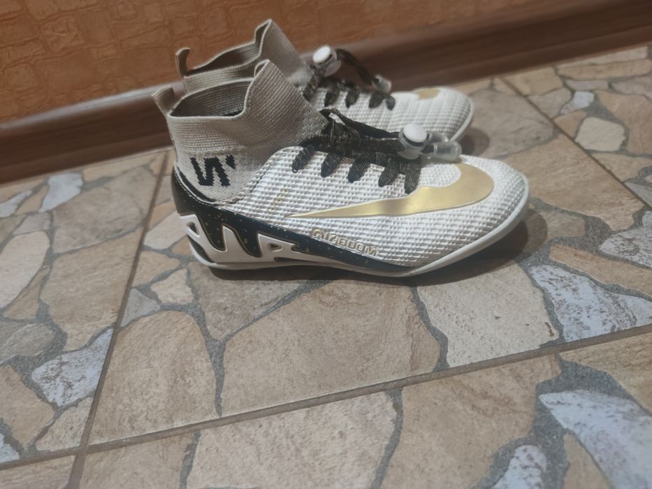 Дятячі бутси сороконіжки 31 розмір