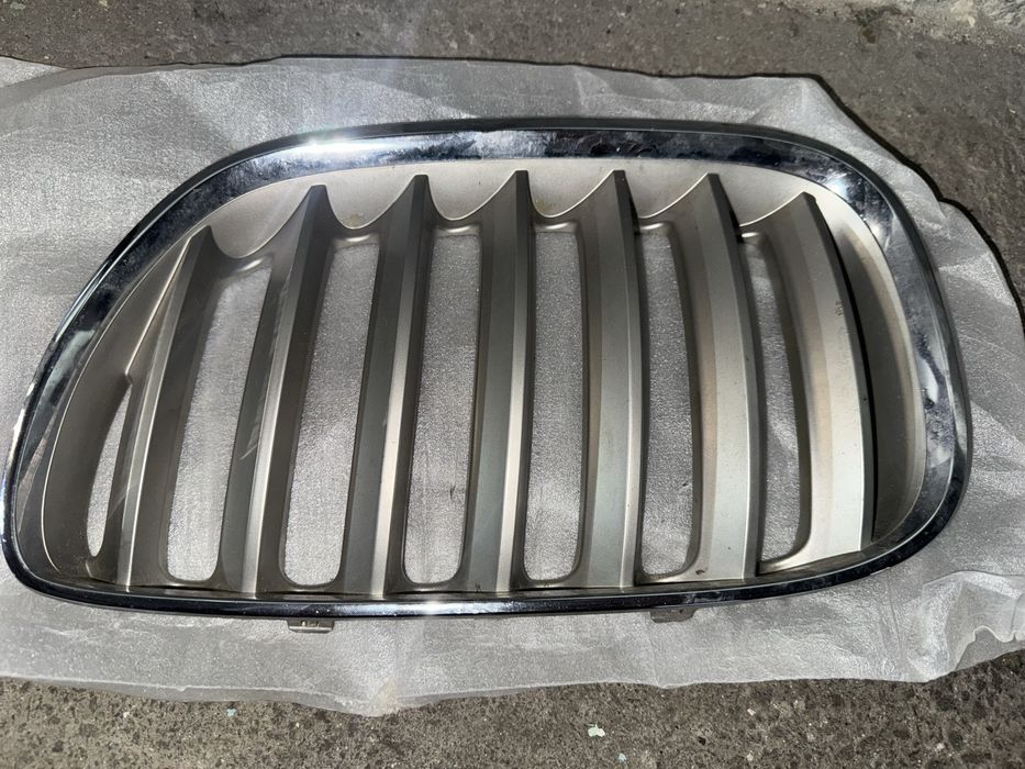 Решітка/Ноздрі БМВ Е53