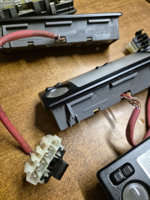 BMW E36 Mpakiet Lampka Jupiter Środkowa Przednia Podsufitki Czarna Ory