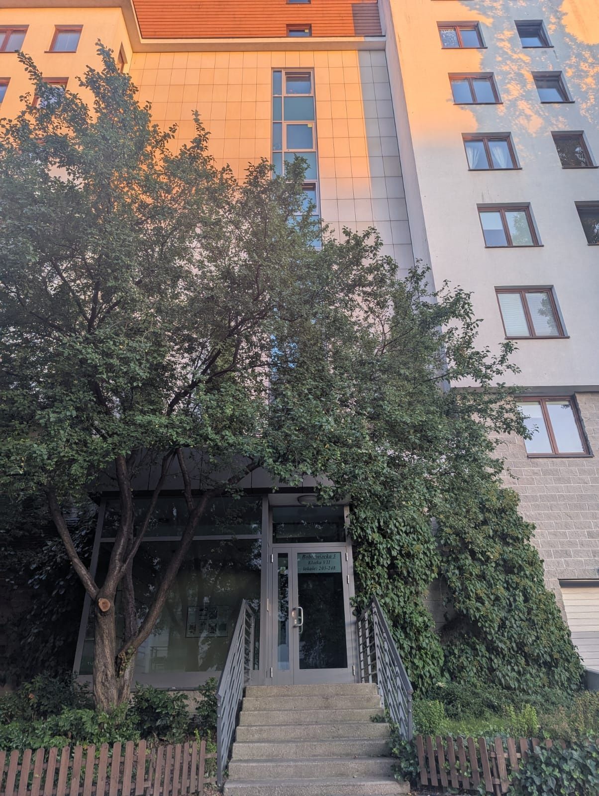 Mieszkanie - Mokotów, ul. Bobrowiecka, 

Sprzedaż bezpośrednia